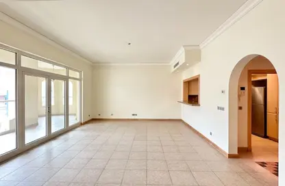 شقة - 2 غرف نوم - 4 حمامات للايجار في السلطانة - مساكن شور لاين - نخلة جميرا - دبي