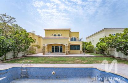 Villa - 4 Bedrooms - 5 Bathrooms for rent in District 4 - Jumeirah Park - Dubai