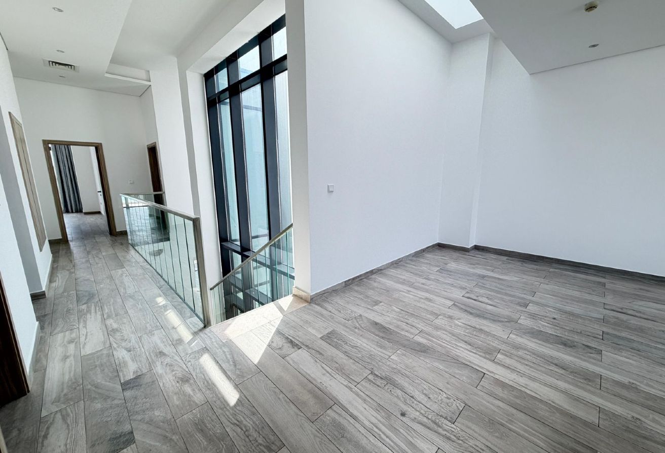 Marbella 5BR Villa | Spacious | Prime Location