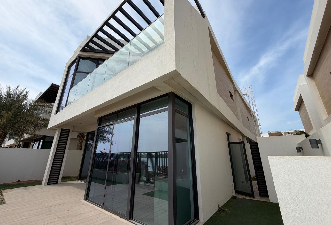 Marbella 5BR Villa | Spacious | Prime Location