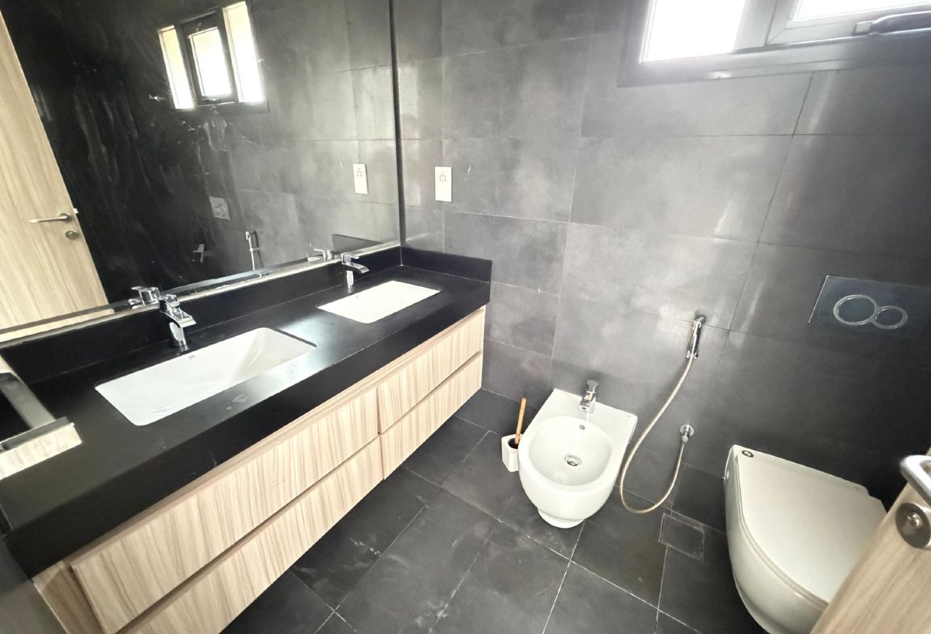 Marbella 5BR Villa | Spacious | Prime Location