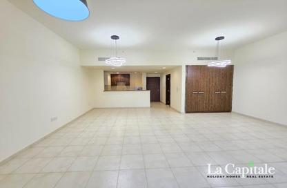 Apartment - Studio - 1 Bathroom for rent in West Heights 3 - Business Bay - Dubai