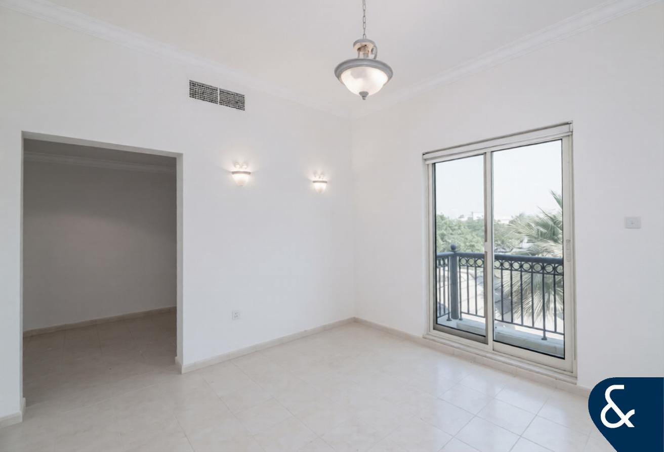 Deal of the week | Corner Plot | 4 Bedrooms photo 18