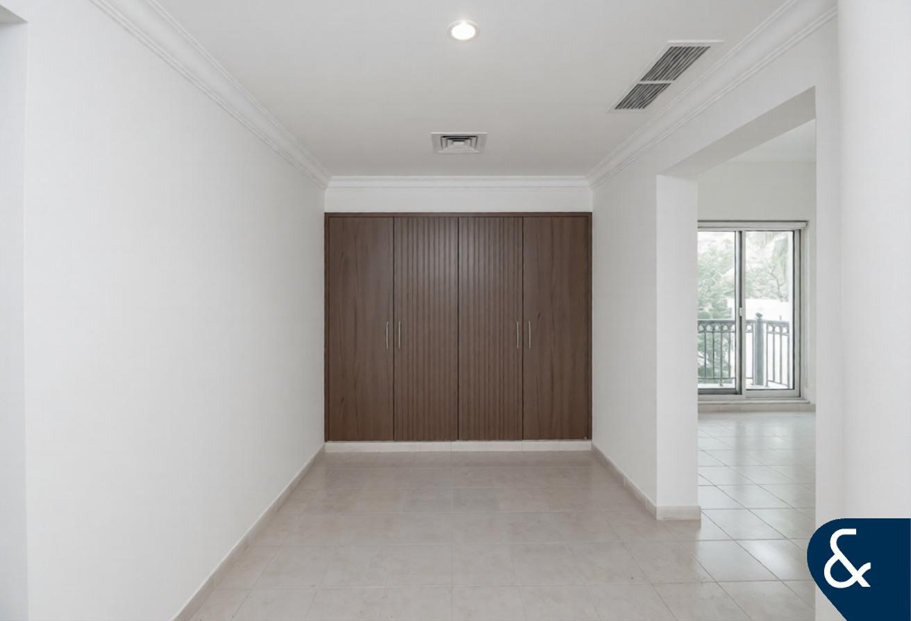 Deal of the week | Corner Plot | 4 Bedrooms photo 17
