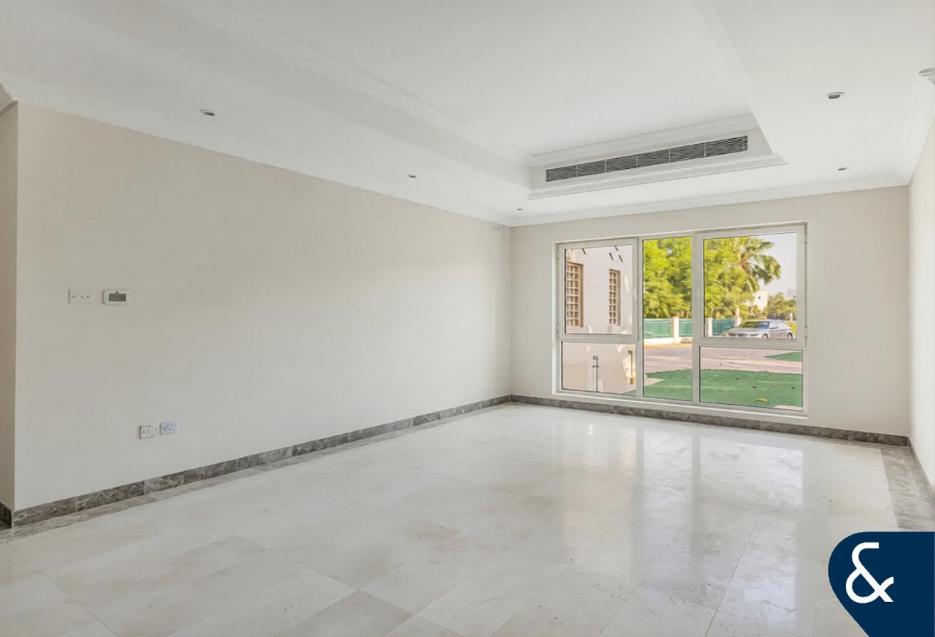 Deal of the week | Corner Plot | 4 Bedrooms photo 16