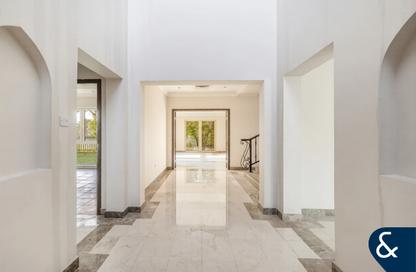 Villa - 4 Bedrooms - 5 Bathrooms for rent in Entertainment Foyer - European Clusters - Jumeirah Islands - Dubai