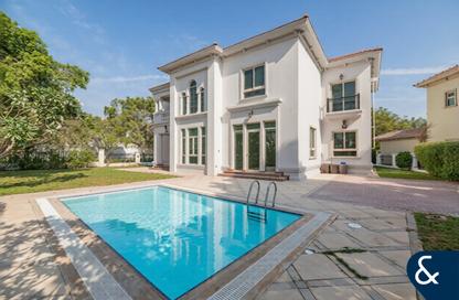 Villa - 4 Bedrooms - 5 Bathrooms for rent in Entertainment Foyer - European Clusters - Jumeirah Islands - Dubai