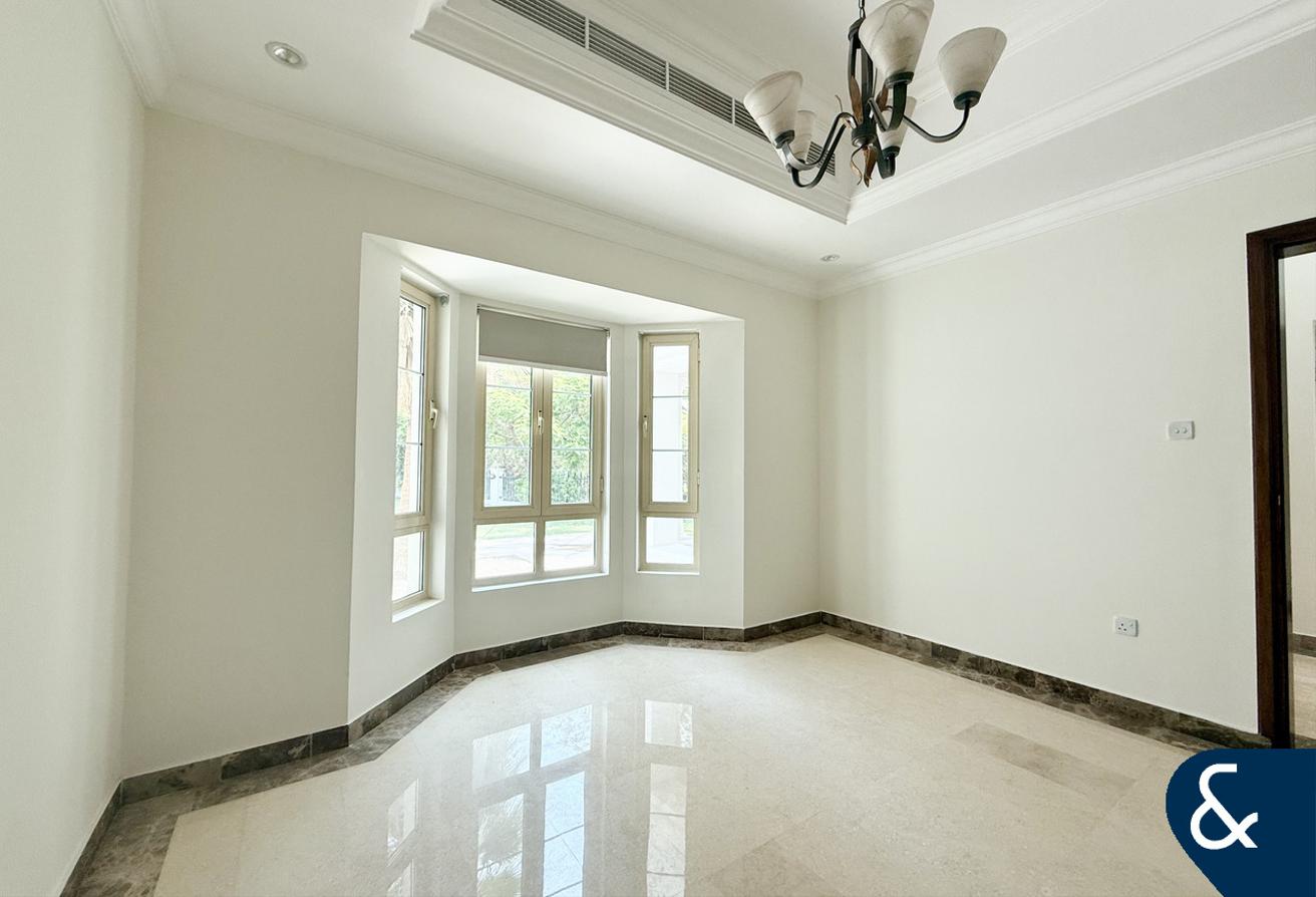 Deal of the week | Corner Plot | 4 Bedrooms photo 11