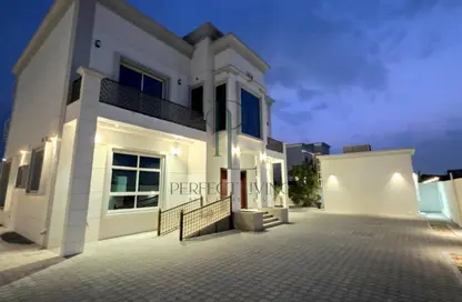 Villa - 5 Bedrooms - 6 Bathrooms for rent in Nad Al Sheba Gardens 1 - Nad Al Sheba Gardens - Nad Al Sheba - Dubai