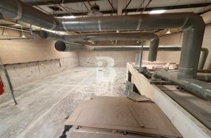 Warehouse - Studio for rent in Phase 2 - Dubai Investment Park (DIP) - Dubai