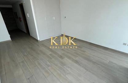 Apartment - Studio - 1 for rent in Bloom Towers C - Bloom Towers - District 10 - Jumeirah Village Circle - Dubai Apartment - Studio - 1 for rent in Bloom Towers C - Bloom Towers - District 10 - Jumeirah Village Circle - Dubai