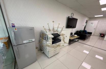 Office Space - Studio - 3 Bathrooms for rent in One Lake Plaza - JLT Cluster T - Jumeirah Lake Towers - Dubai