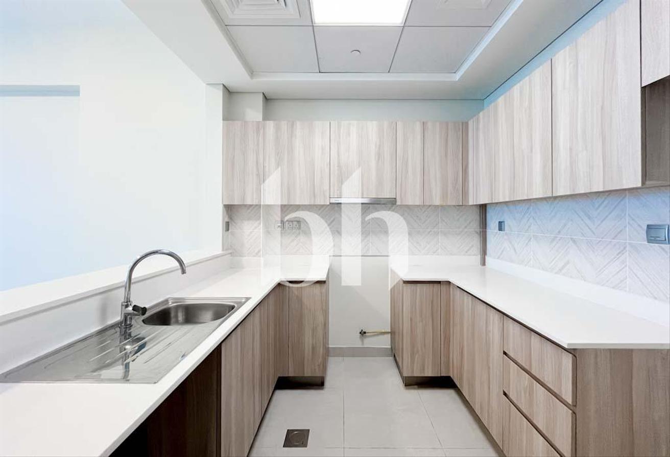 Vacant Now | Multiple Cheques | Prime Location photo 5