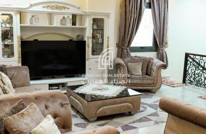 Duplex - 5 Bedrooms - 6 Bathrooms for sale in Magestic Tower - Al Mamzar - Al Mamzar - Sharjah - Sharjah