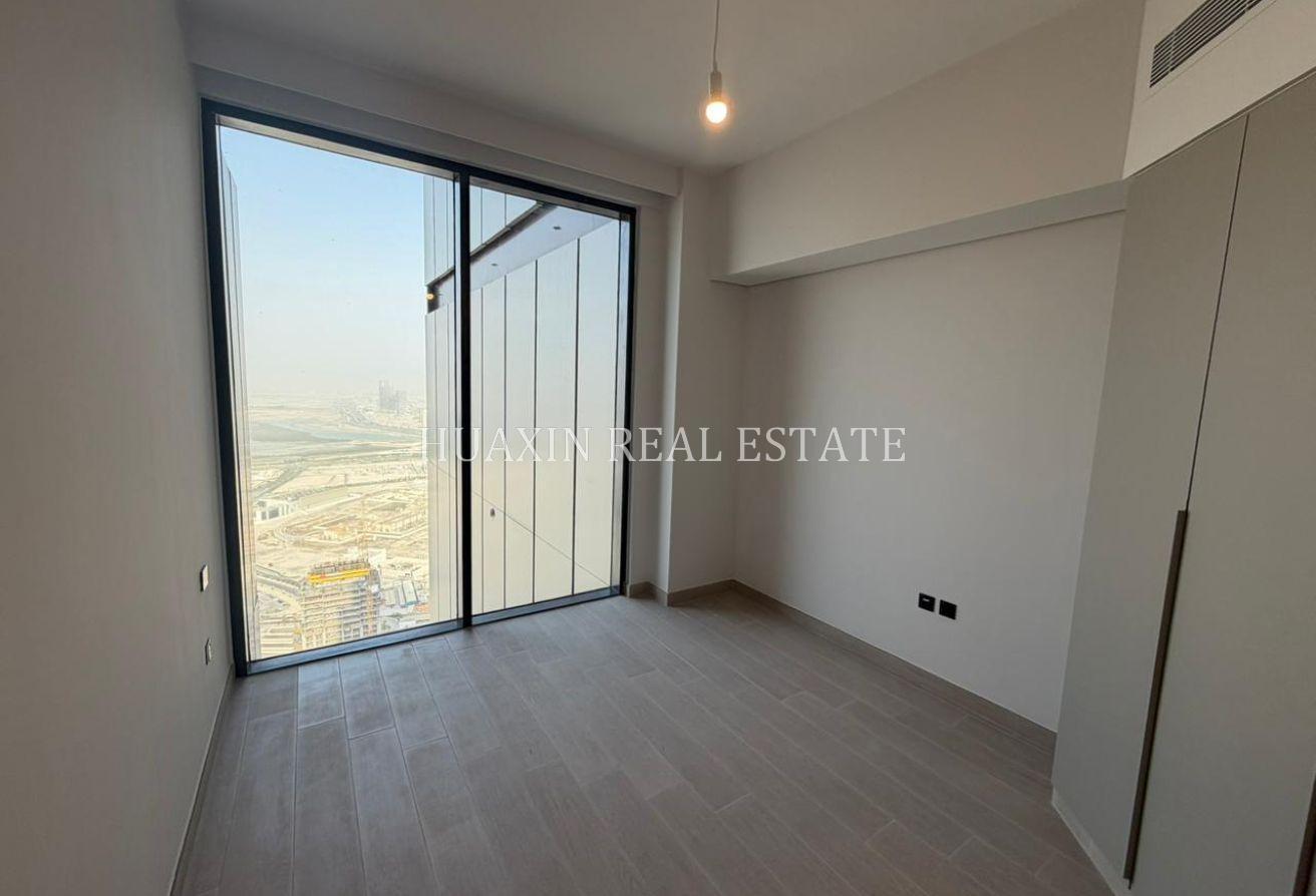 Semi-Furnished| 1Bedroom| Regalia by Deyaar photo 3