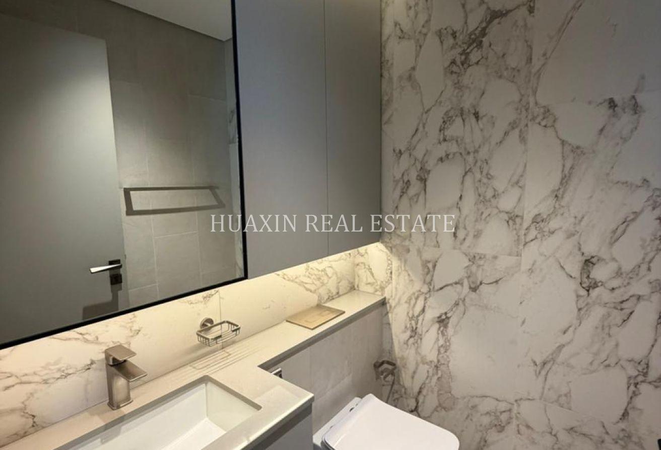 Semi-Furnished| 1Bedroom| Regalia by Deyaar photo 9