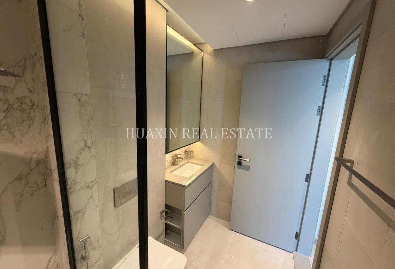 Semi-Furnished| 1Bedroom| Regalia by Deyaar photo 6