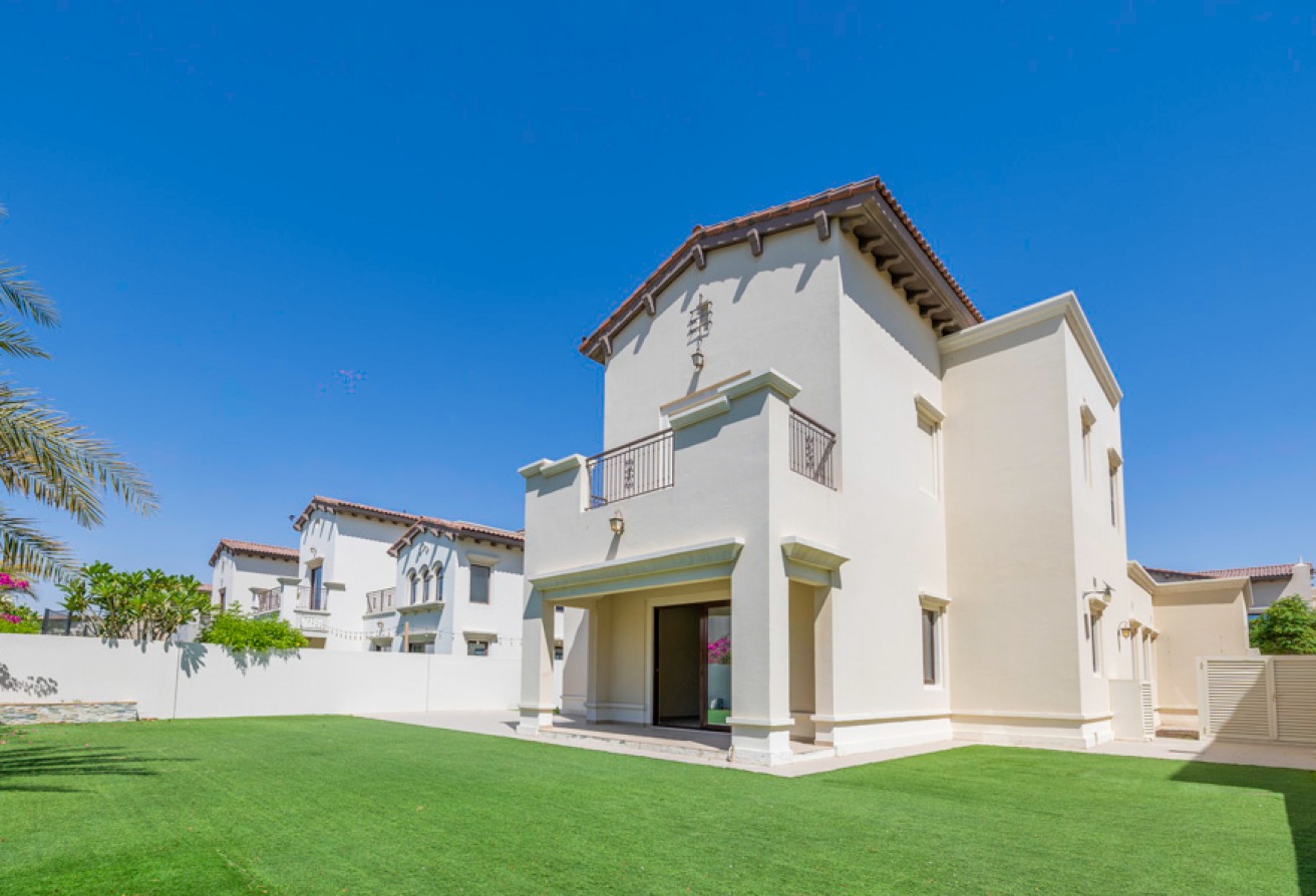 4 bedroom villa in Rosa, Arabian Ranches 2: 13