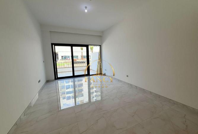 70282012 - Property Image 2