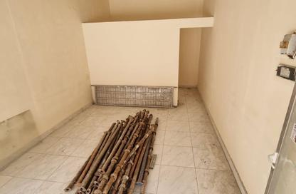 Shop - Studio for rent in Al Nabaa Building - Al Naba'ah - Al Sharq - Sharjah