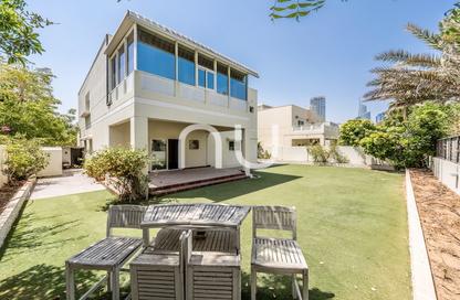 Villa - 4 Bedrooms - 5 Bathrooms for rent in Meadows 1 - Meadows - Dubai