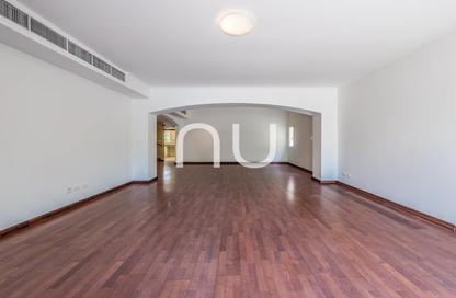Villa - 4 Bedrooms - 5 Bathrooms for rent in Meadows 1 - Meadows - Dubai
