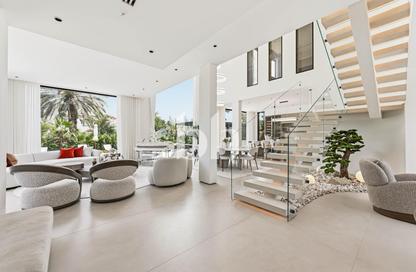 Villa - 5 Bedrooms - 6 Bathrooms for sale in Entertainment Foyer - European Clusters - Jumeirah Islands - Dubai