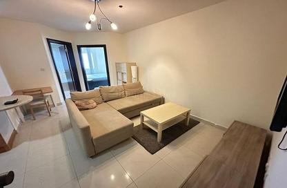 Apartment - 1 - 1 for rent in New Dubai Gate 1 - JLT Cluster Q - Jumeirah Lake Towers - Dubai Apartment - 1 - 1 for rent in New Dubai Gate 1 - JLT Cluster Q - Jumeirah Lake Towers - Dubai
