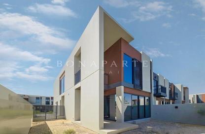 Villa - 4 Bedrooms for rent in Cherrywoods - Dubai