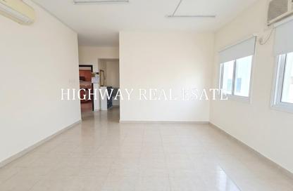 Apartment - 1 - 1 for rent in Muwailih Building - Muwaileh - Sharjah