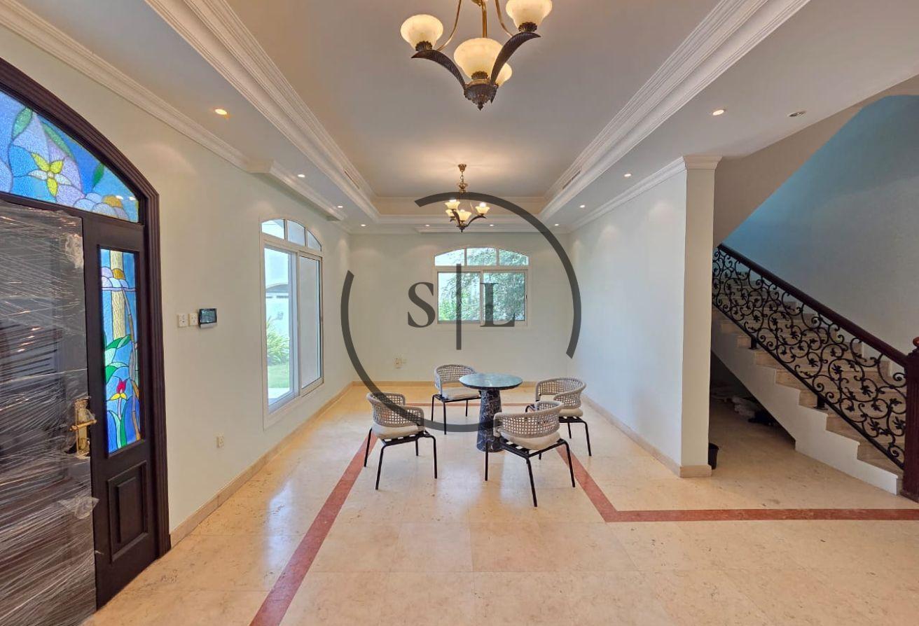 Well-maintained | Private Pool | Garden | 2 Living photo 6