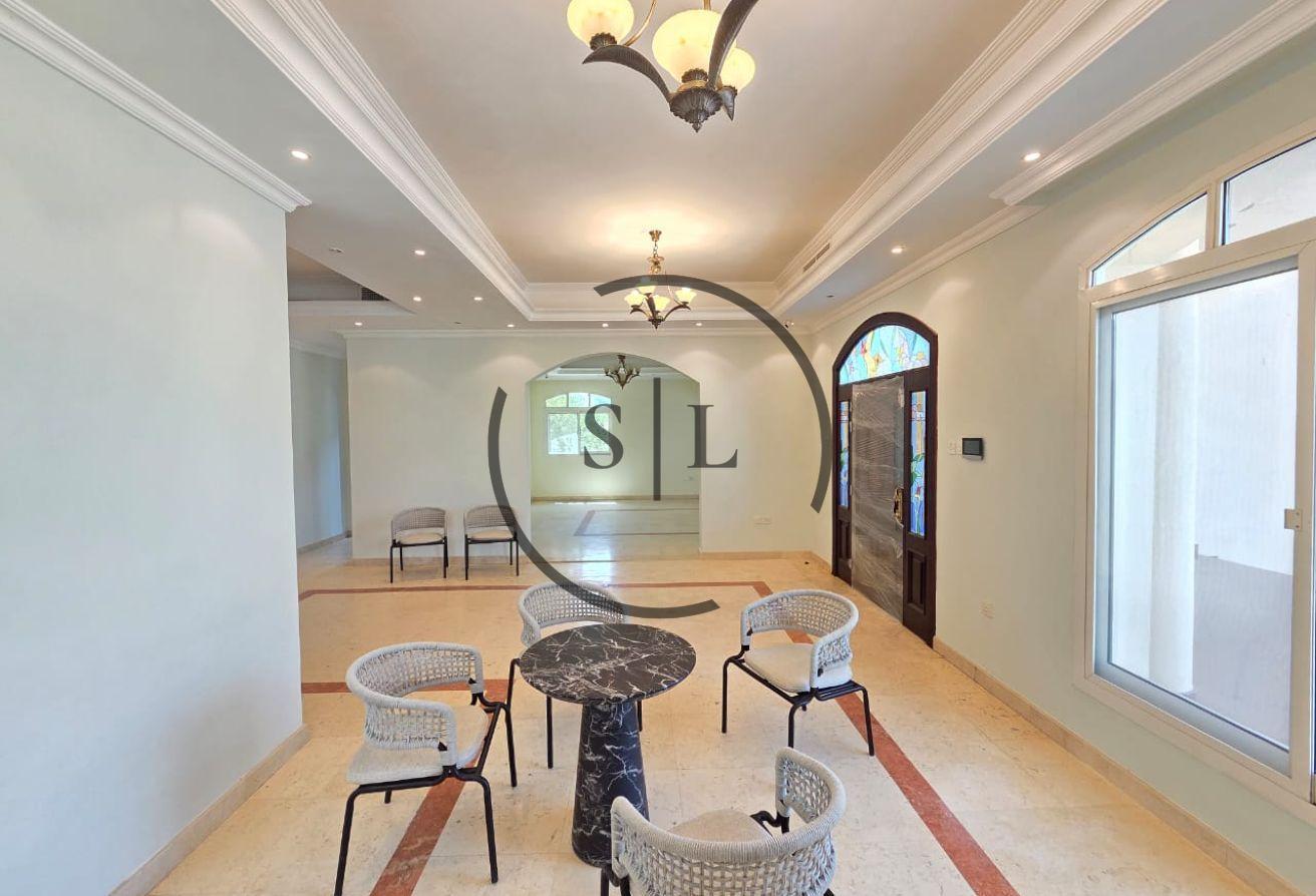 Well-maintained | Private Pool | Garden | 2 Living photo 4