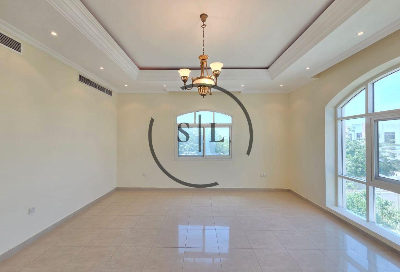 Well-maintained | Private Pool | Garden | 2 Living photo 13