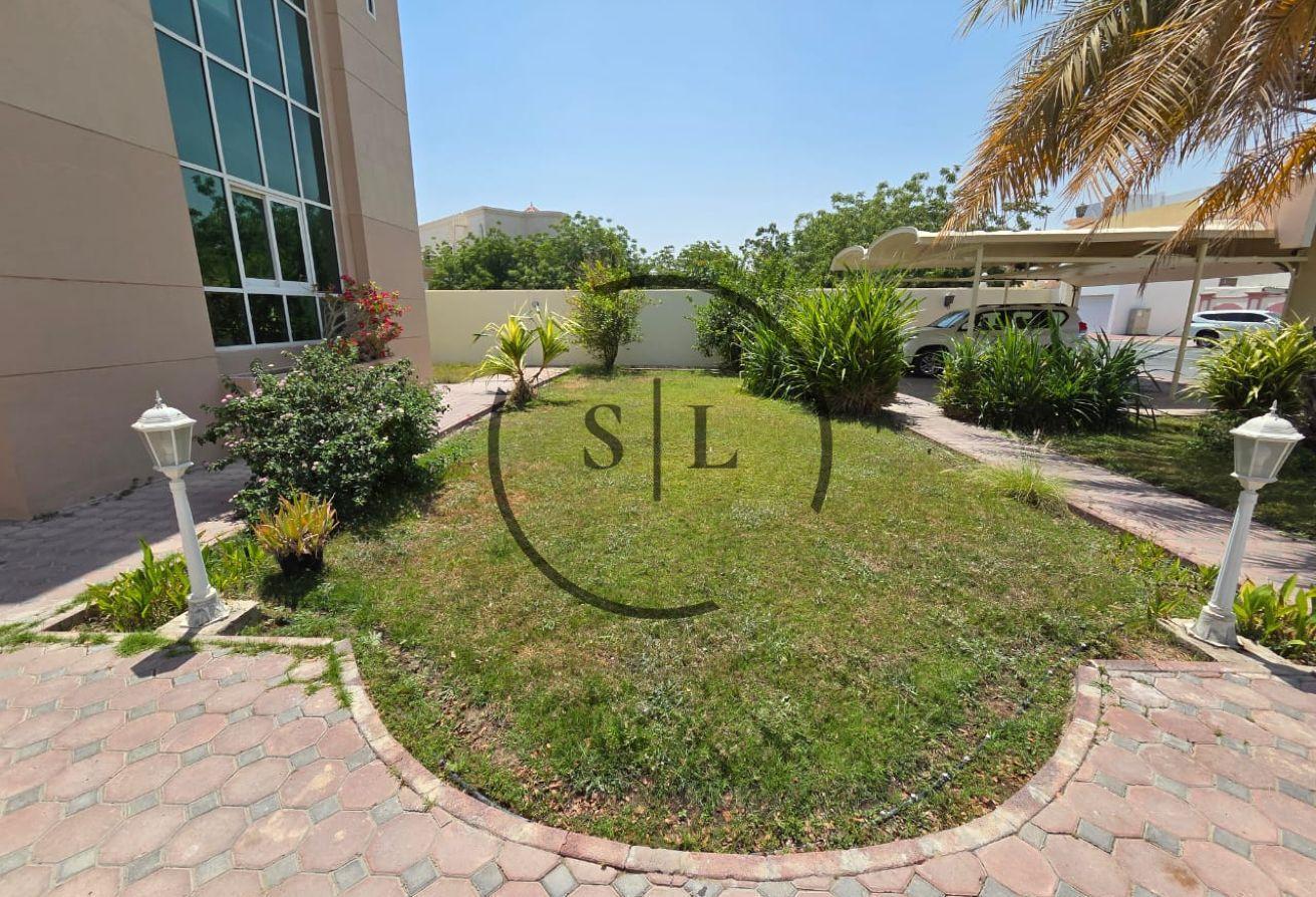 Well-maintained | Private Pool | Garden | 2 Living photo 3
