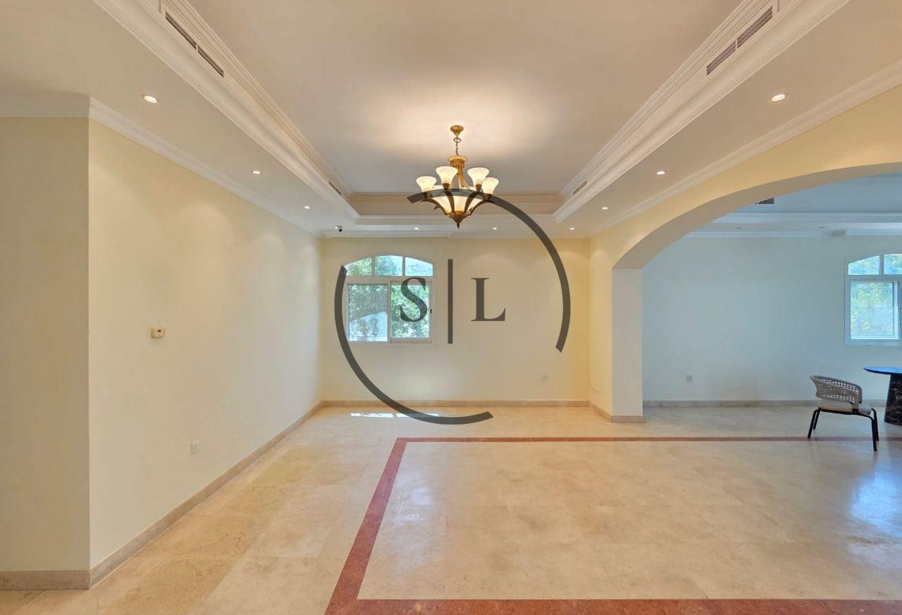 Well-maintained | Private Pool | Garden | 2 Living photo 9