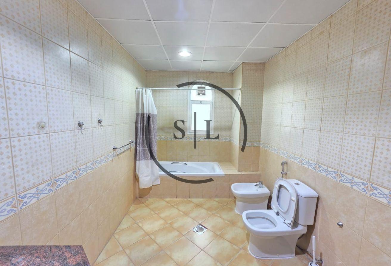 Well-maintained | Private Pool | Garden | 2 Living photo 23
