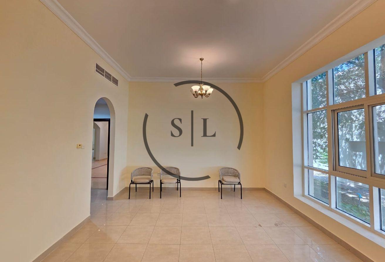 Well-maintained | Private Pool | Garden | 2 Living photo 8