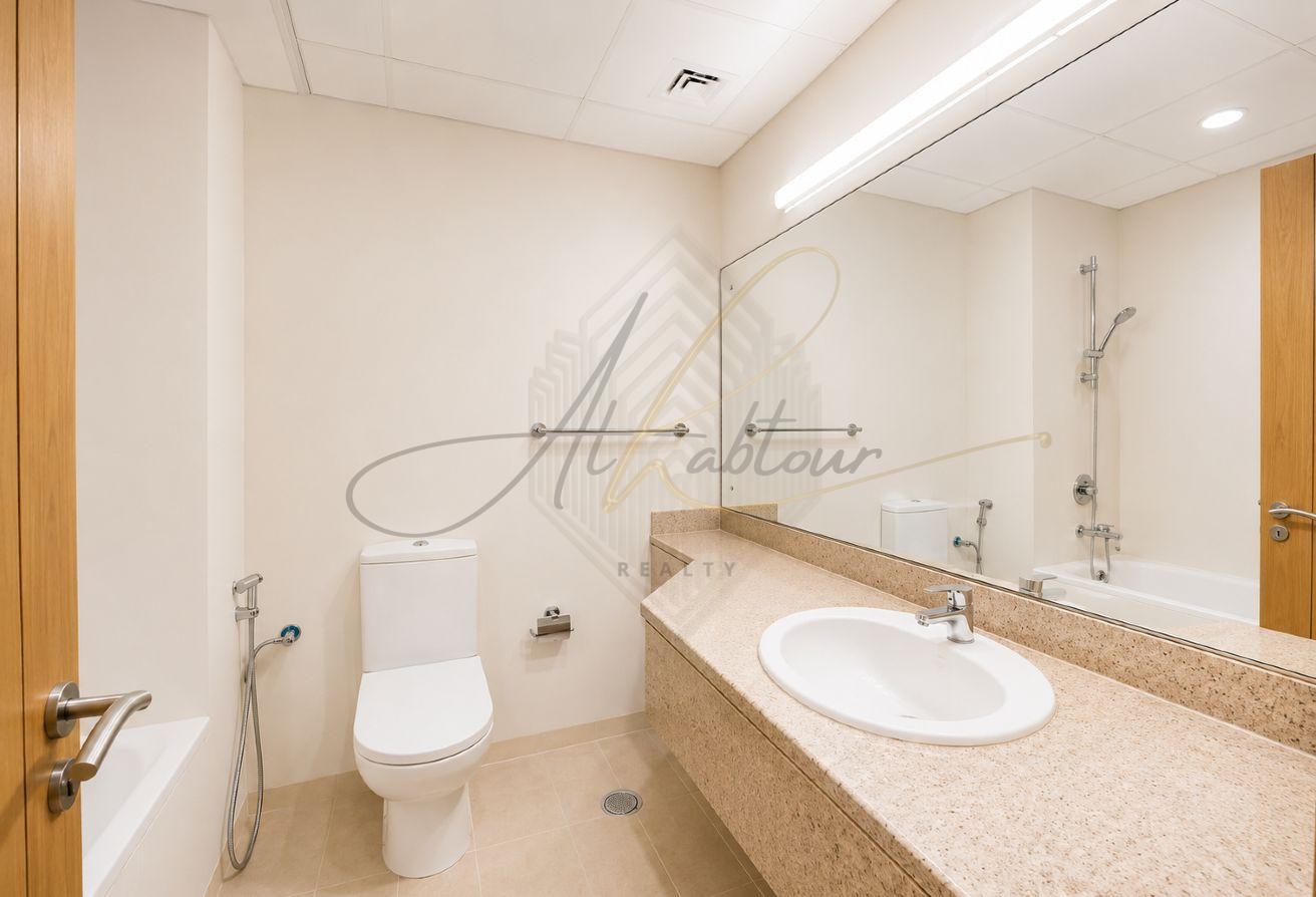 WELL MAINTAINED STUDIO| CLOSE TO METRO| SPACIOUS photo 7