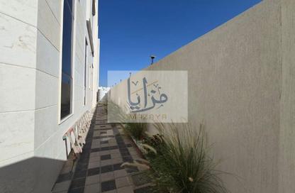 فيلا - 5 غرف نوم - 7 حمامات للبيع في الزاهية جاردنز - الزاهية - عجمان
