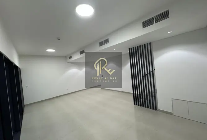83242323 - Property Image 2