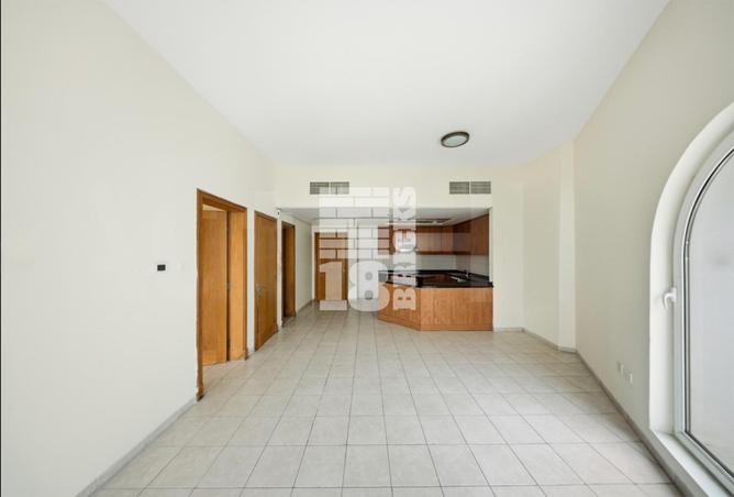 1 Bed + Store + Balcony - Next To Metro Station photo 2