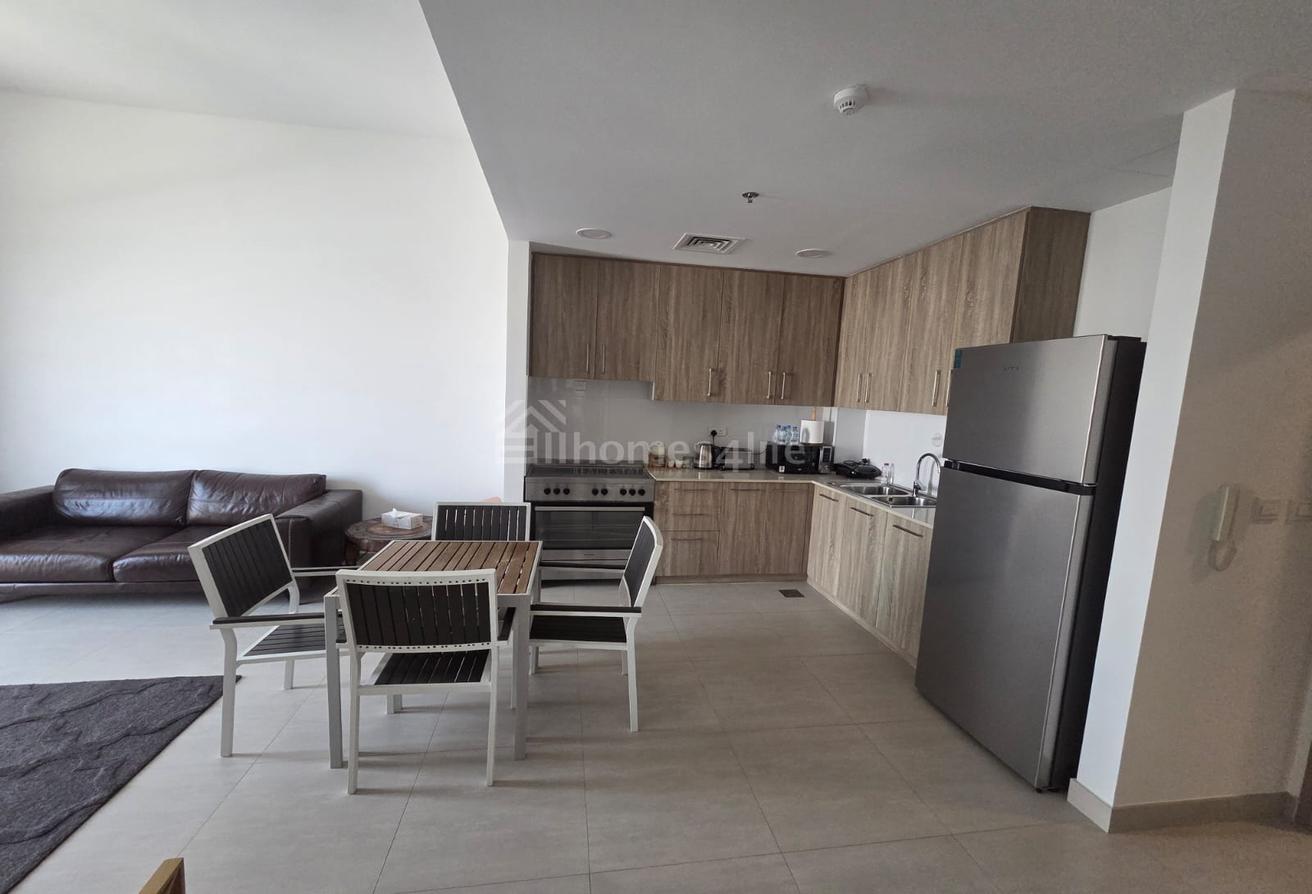 Fully Furnished | Pool View | High Floor | Vacant photo 5