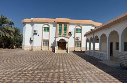 Villa - 7+ Bedrooms - 7+ Bathrooms for rent in Julfar - Ras Al Khaimah