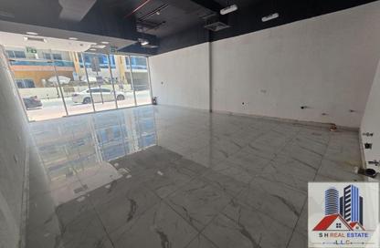 Shop - Studio - 1 for rent in Dar Al Jawhara - District 13 - Jumeirah Village Circle - Dubai