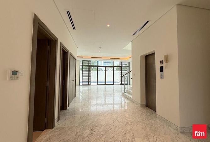 83242675 - Property Image 3