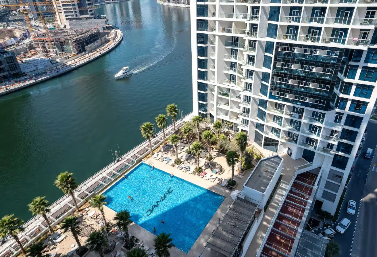 106408300 - Property Main Image