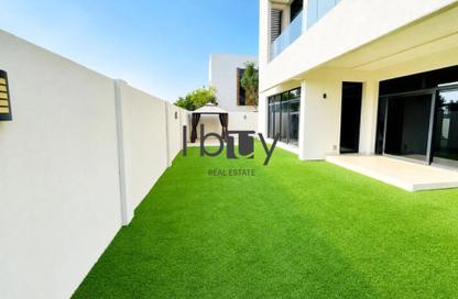 Villa - 4 - 7 for rent in West Yas - Yas Island - Abu Dhabi
