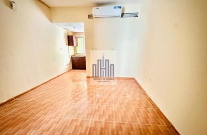 Apartment - Studio - 1 Bathroom for rent in Muwaileh - Sharjah
