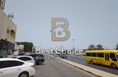 Shop - Studio - 1 Bathroom for rent in Thani Yarmook Building - Halwan - Sharjah