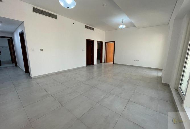 67820019 - Property Image 2